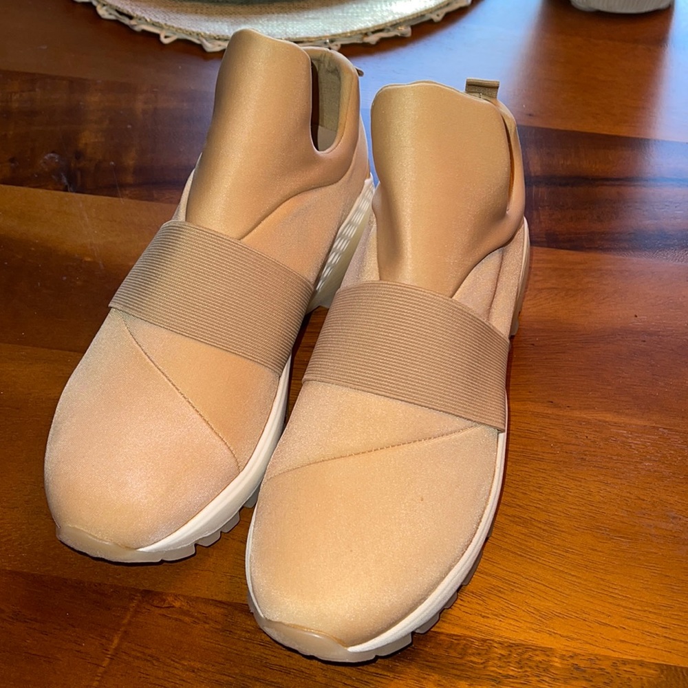 NWOT J/Slides Manic strap slip on tennis shoes